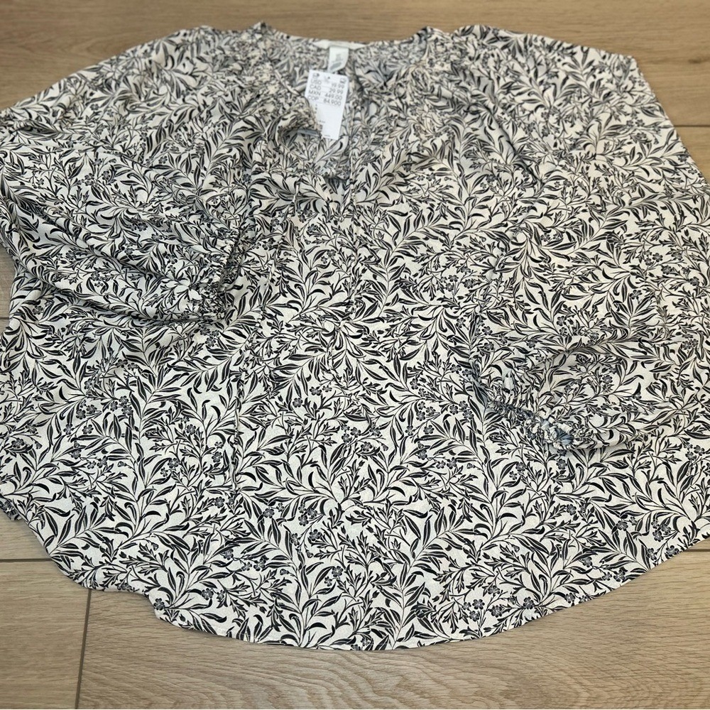 HM Womens Floral Leaf Print Blouse Black White Balloon Sleeve V-Neck Top Large